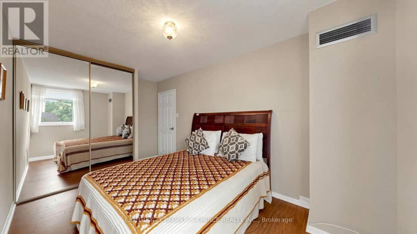 310 - 7811 Yonge Street — photo 29 of 40