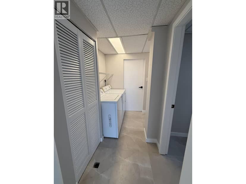 1965 FLYNN CRESCENT, Coquitlam, photo 6