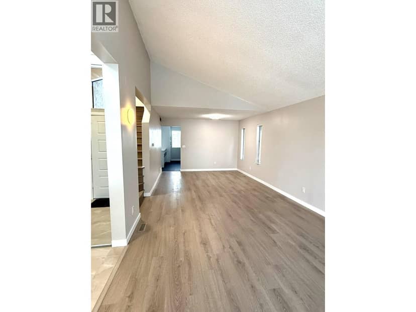 1965 FLYNN CRESCENT, Coquitlam, photo 2