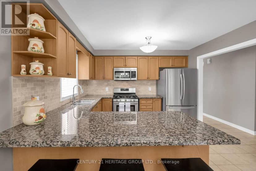 45 Whitfield Crescent — photo 12 of 40