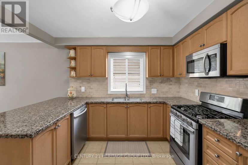45 Whitfield Crescent — photo 14 of 40