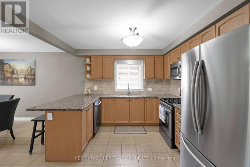 45 Whitfield Crescent — photo 15 of 40