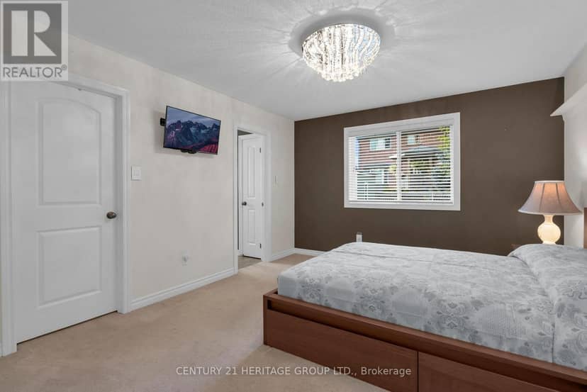 45 Whitfield Crescent — photo 22 of 40