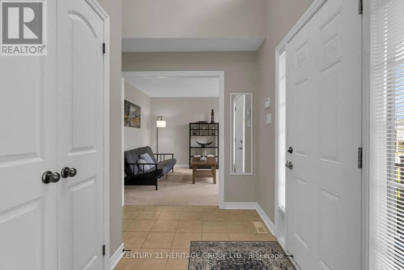 45 Whitfield Crescent, Springwater, photo 5
