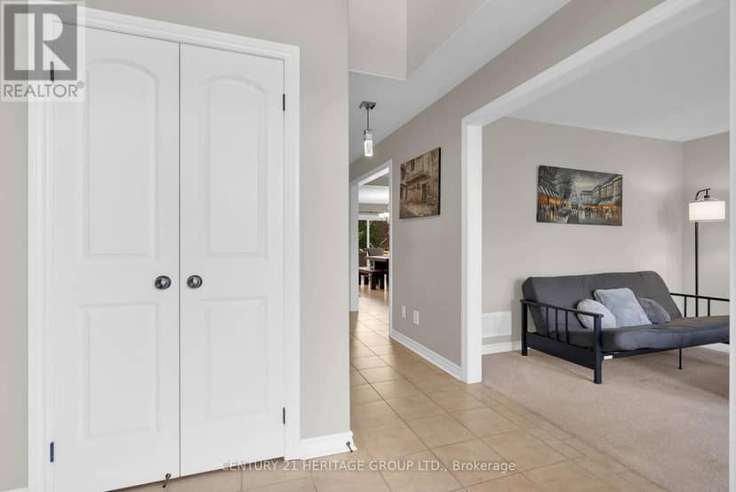 45 Whitfield Crescent, Springwater, photo 7