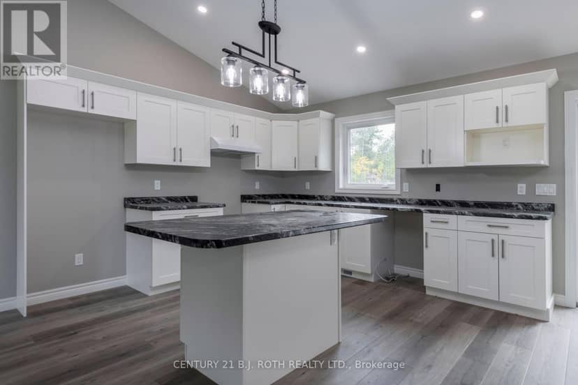 6121 Concession B C Road — photo 11 of 39