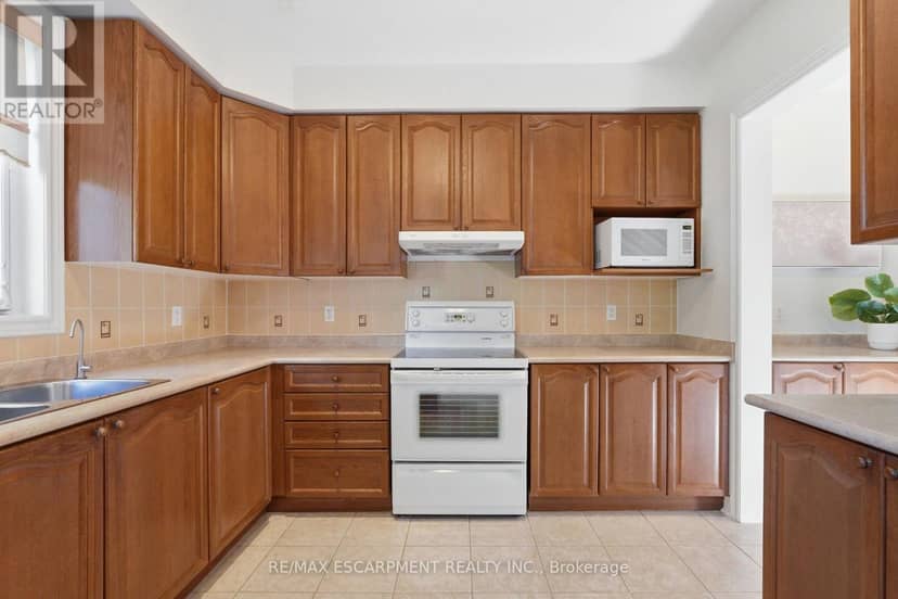 2241 Glazebrook Circle — photo 13 of 40