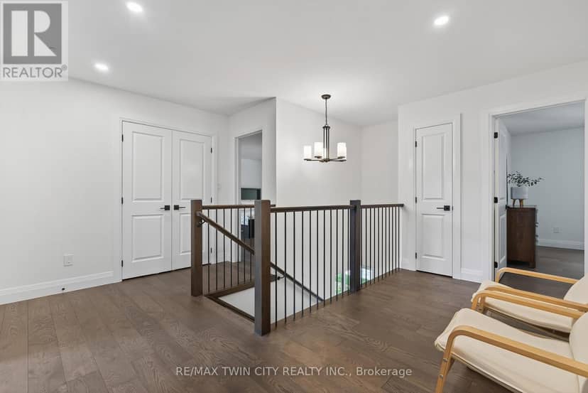 209 Jeffrey Place — photo 17 of 39