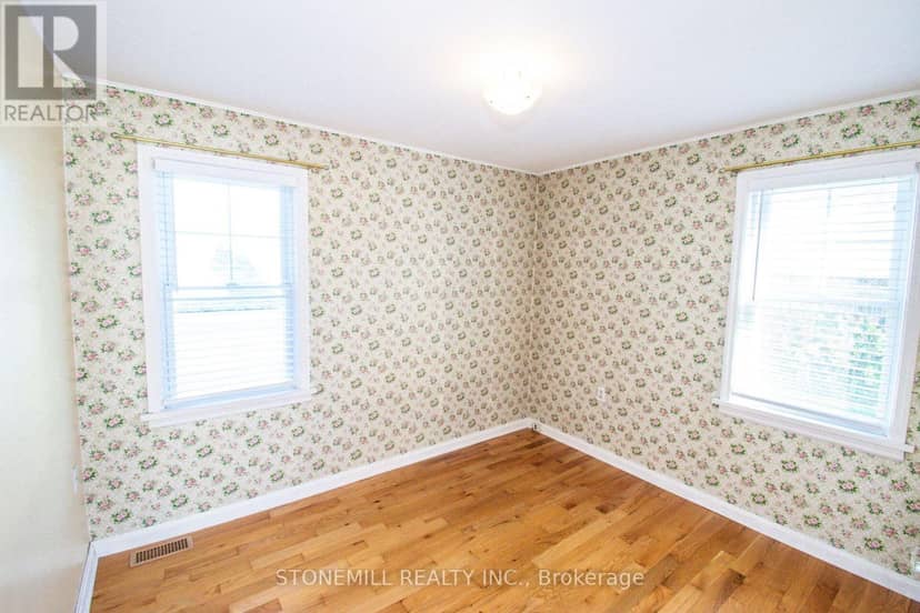 272 Carlton Street — photo 17 of 27