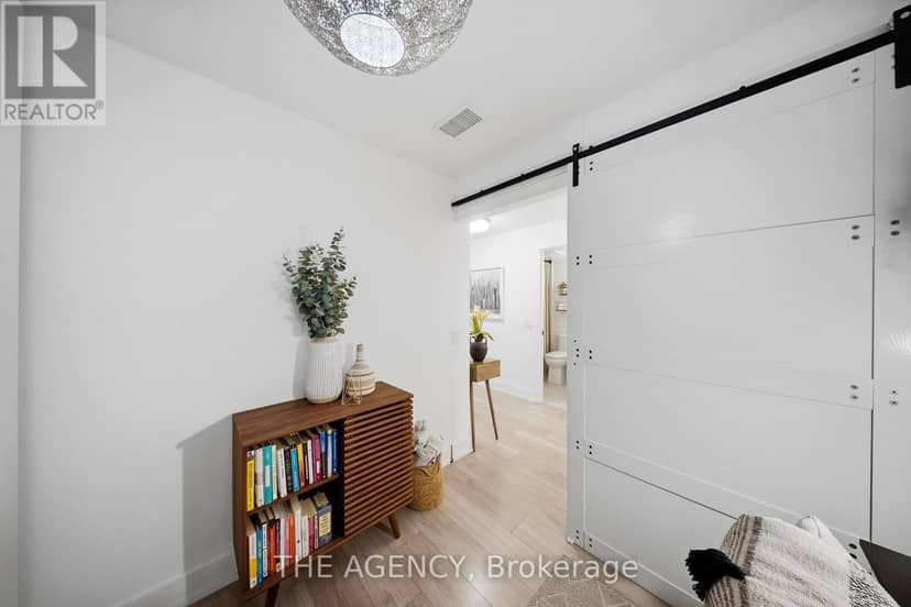 1406 - 1215 Bayly Street — photo 7 of 35