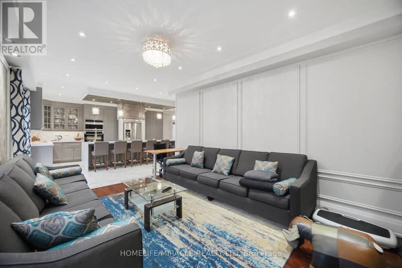 5 Billancourt Crescent — photo 23 of 40