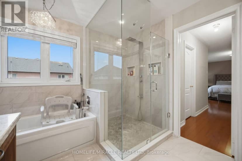 5 Billancourt Crescent — photo 30 of 40
