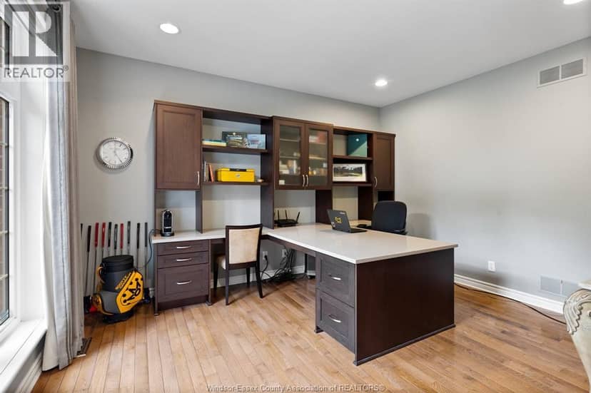 1270 Lyoness — photo 17 of 40
