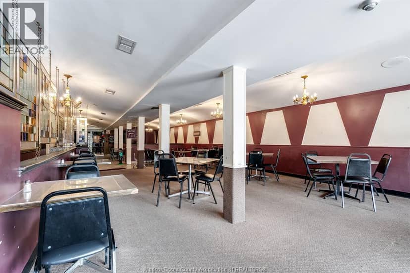 22 Main STREET East, Kingsville, photo 5