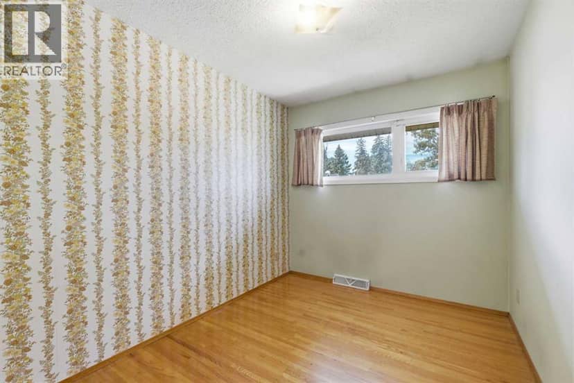 3540 Bulyea Crescent NW — photo 12 of 24