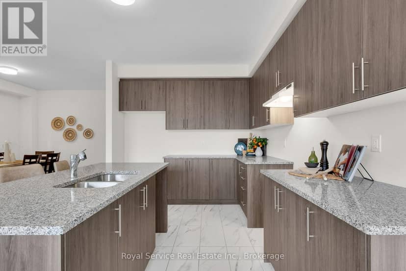 472 Trevor Street — photo 11 of 38