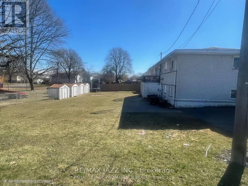 37-43 Leonard Avenue — photo 2 of 5