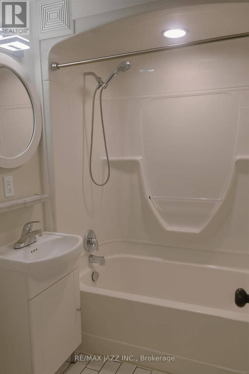 37-43 Leonard Avenue, Quinte West, photo 5
