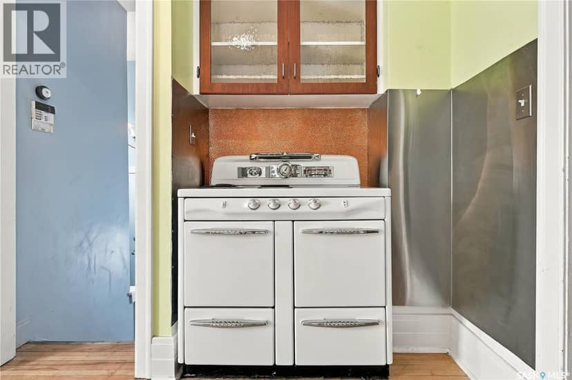 821 College AVENUE — photo 14 of 29