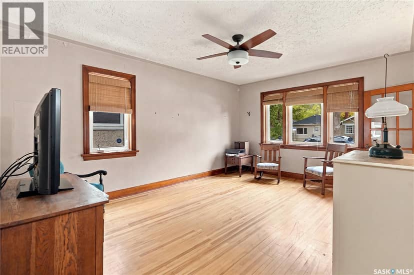 821 College AVENUE, Regina, photo 8
