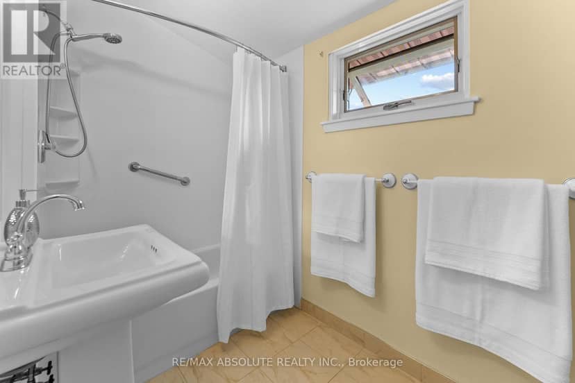 290 Harrington Street — photo 33 of 40
