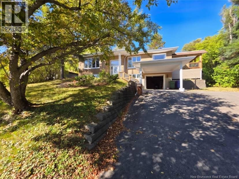 67 Narcisse-Beaulieu Street, Edmundston