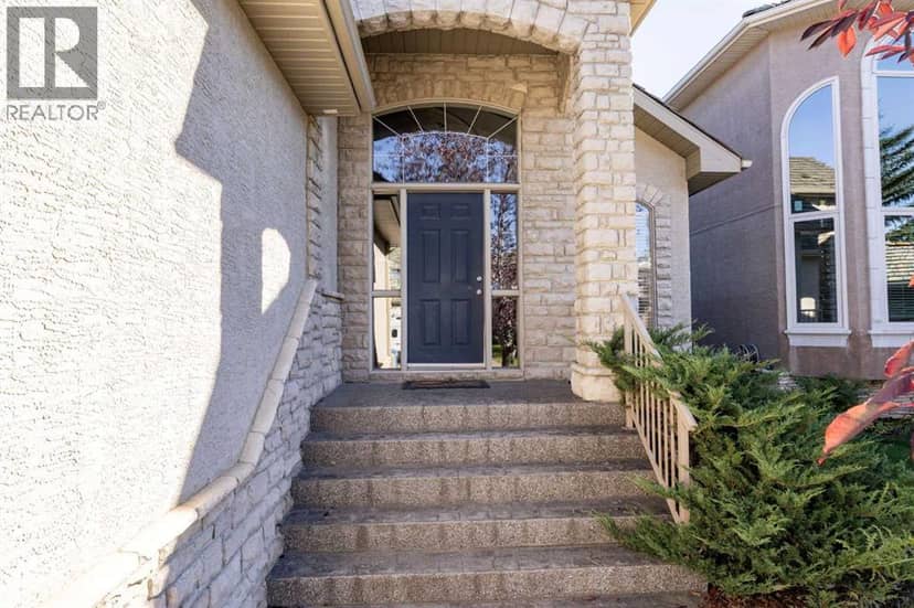 93 Coach Court SW, Calgary, photo 2