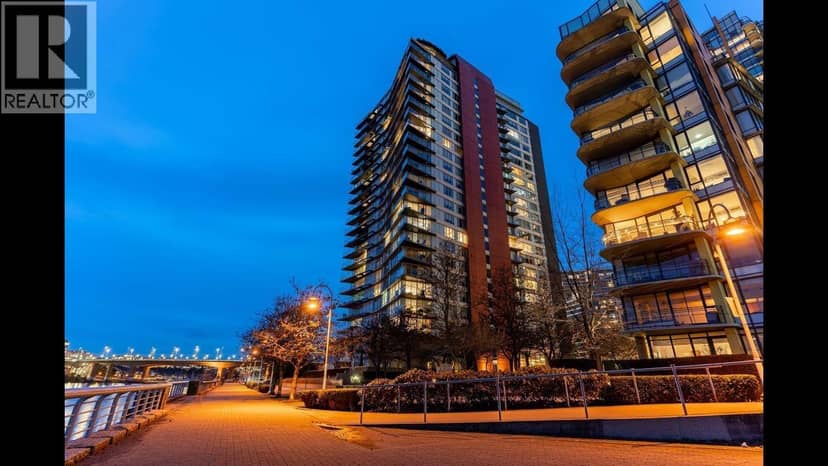 2705 8 SMITHE MEWS, Vancouver