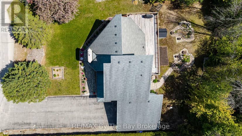 32 Bridlewood Crescent — photo 4 of 40