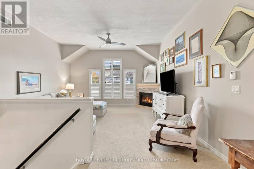 15 Kayla Crescent — photo 17 of 40