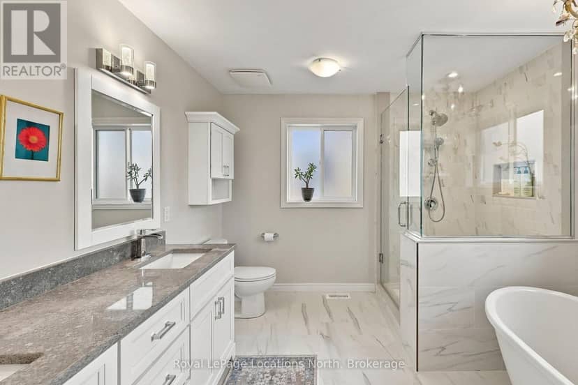 15 Kayla Crescent — photo 20 of 40