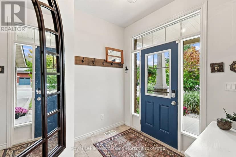 15 Kayla Crescent — photo 4 of 40