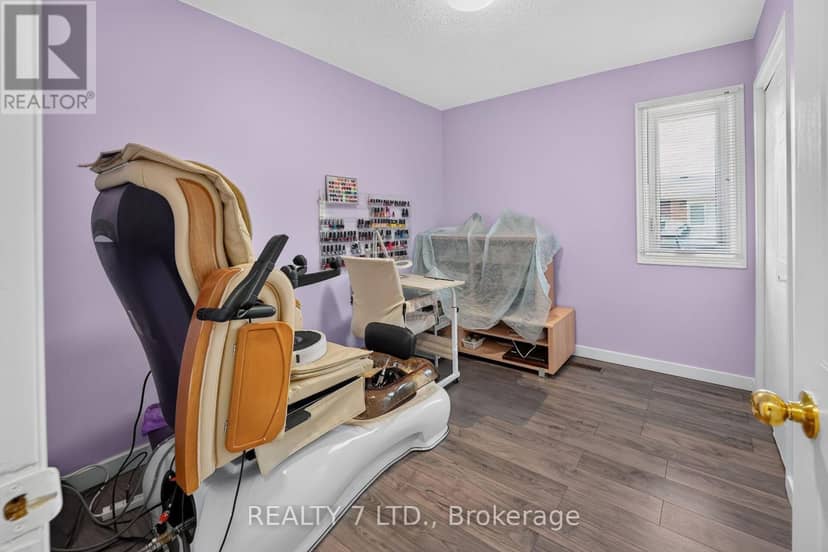 54 Cowan Drive — photo 16 of 39
