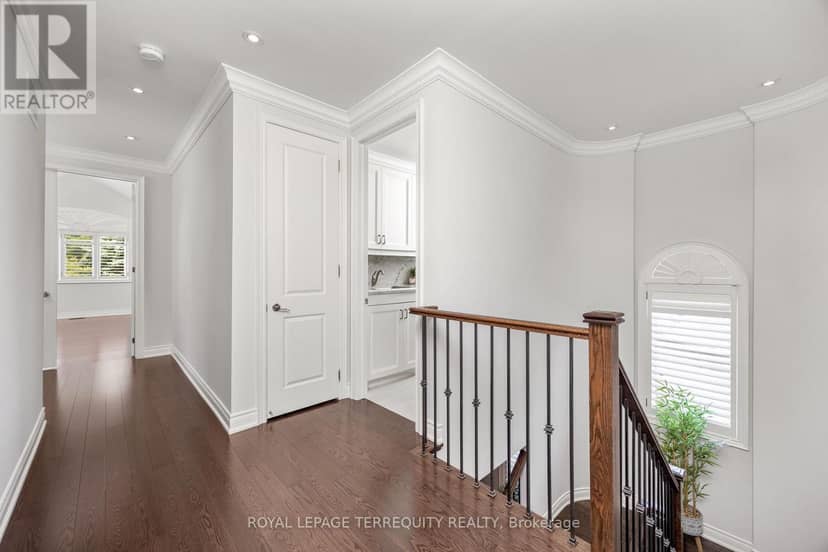244 Frederick Curran Lane — photo 27 of 40