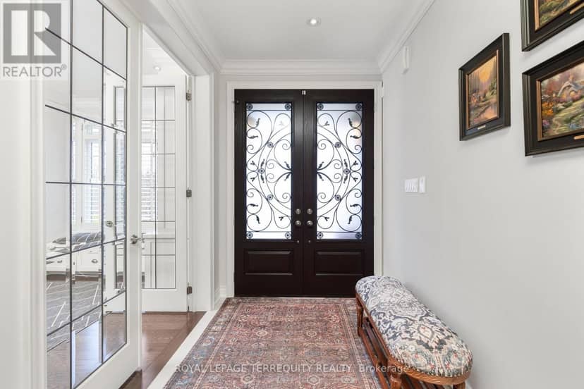 244 Frederick Curran Lane — photo 5 of 40