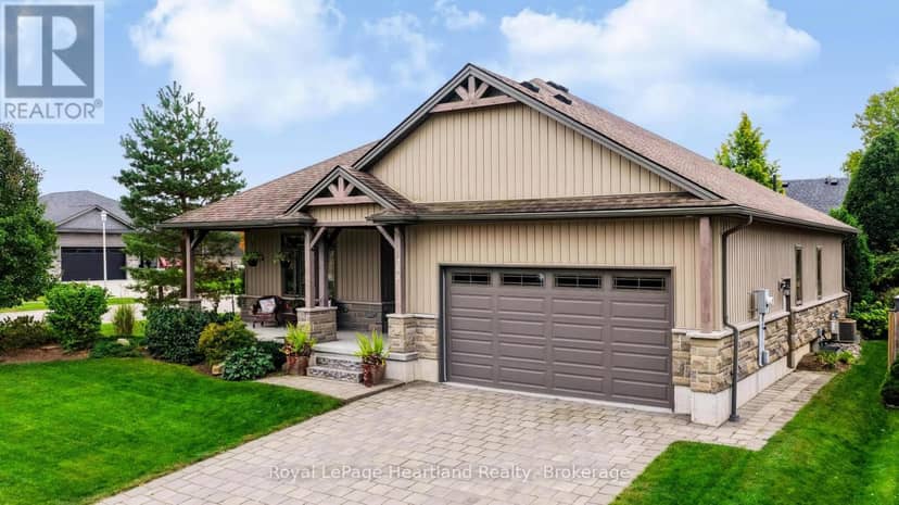 285 Darling Boulevard — photo 2 of 40