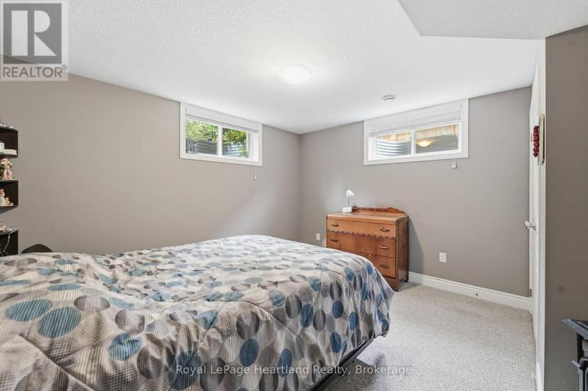 285 Darling Boulevard — photo 31 of 40
