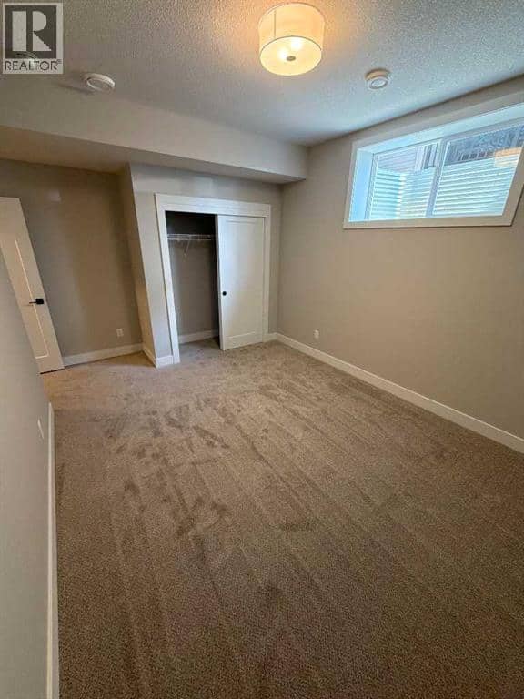 60 Gray Close — photo 18 of 28