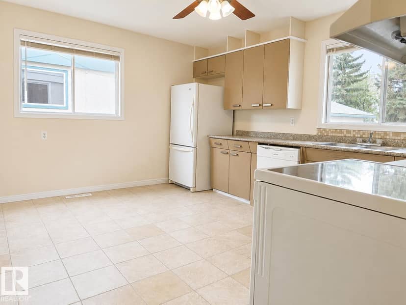 8712 162 ST NW, Edmonton, photo 4