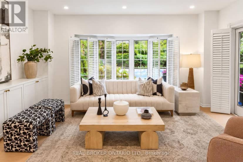69 Chaplin Crescent — photo 7 of 40