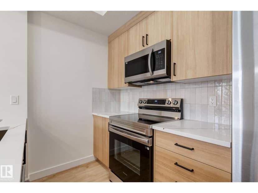 #42 16231 19 AV SW — photo 11 of 23