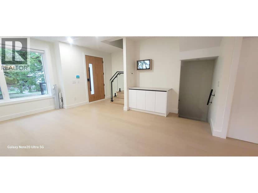 1 2741 Grant Street, Vancouver, photo 5