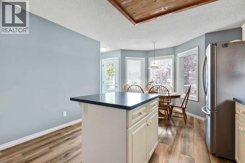 1310 Shannon Avenue SW — photo 12 of 40