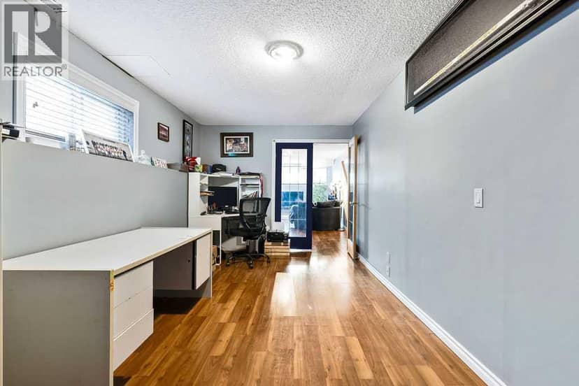 1310 Shannon Avenue SW — photo 32 of 40