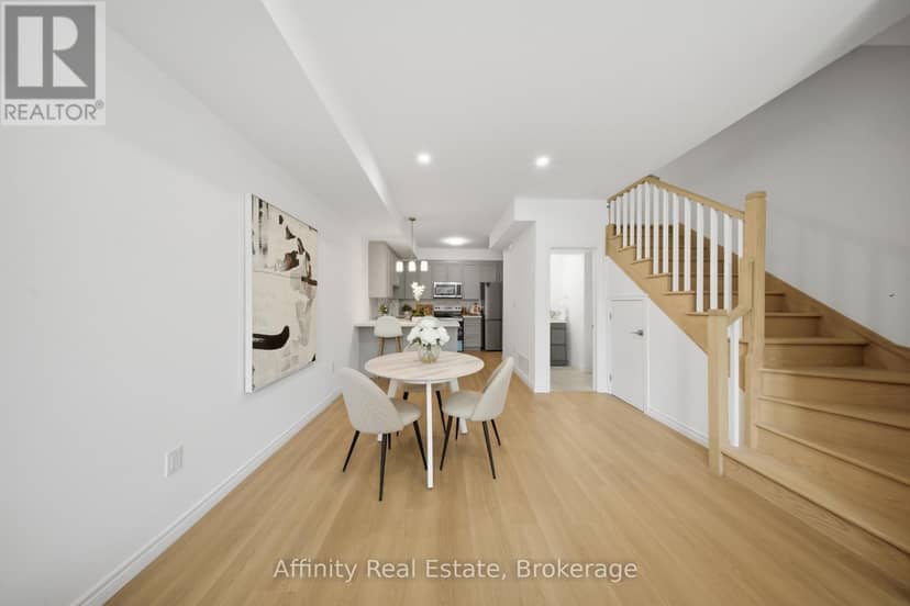 10 - 2 Slessor Boulevard — photo 11 of 38