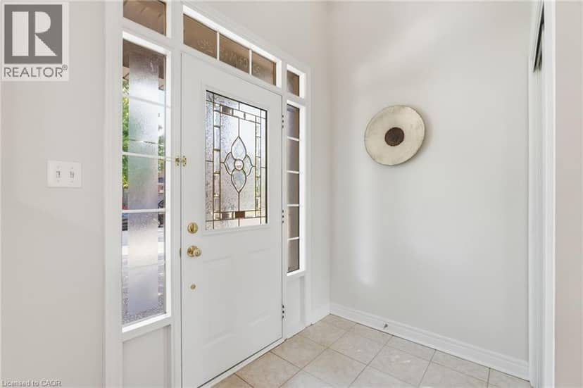 2241 GLAZEBROOK Circle — photo 3 of 40