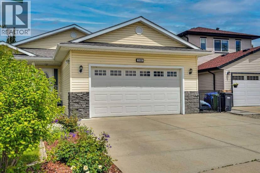144 Hillcrest Cape, Strathmore, photo 2