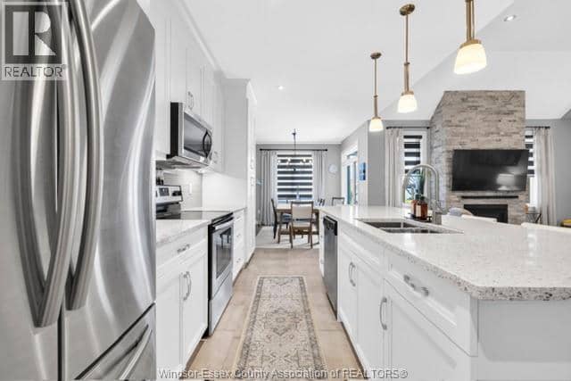 2230 Maitland Avenue — photo 4 of 24