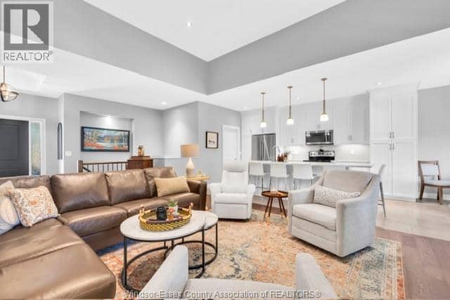 2230 Maitland Avenue — photo 7 of 24