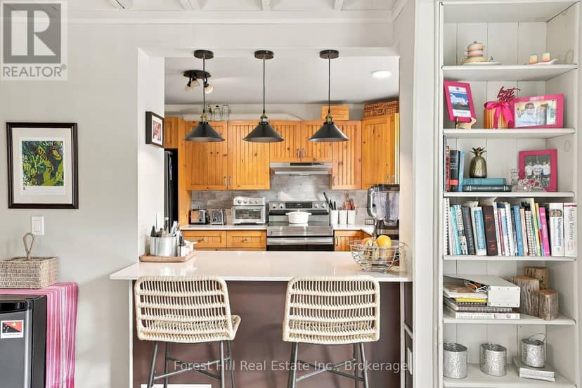 683019 Chatsworth Road 24 — photo 10 of 30